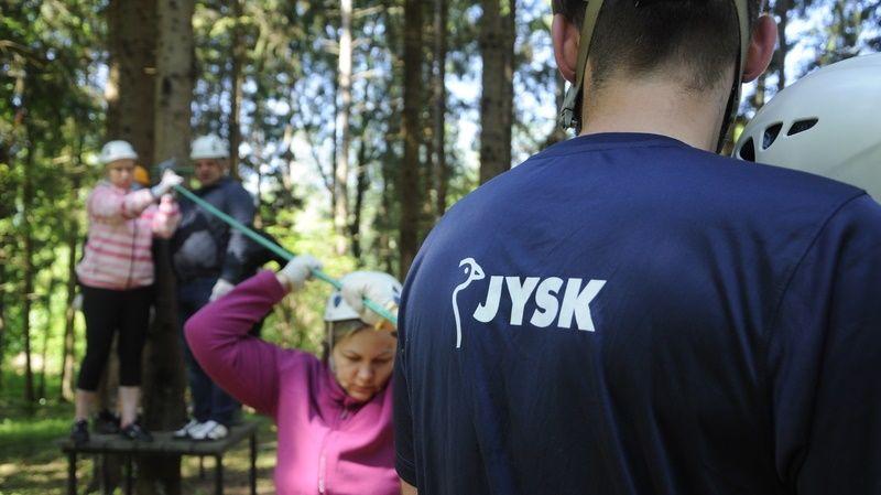 “Jysk” Baltijas un Baltkrievijas vadības komandas Zemo virvju sadarbības programma