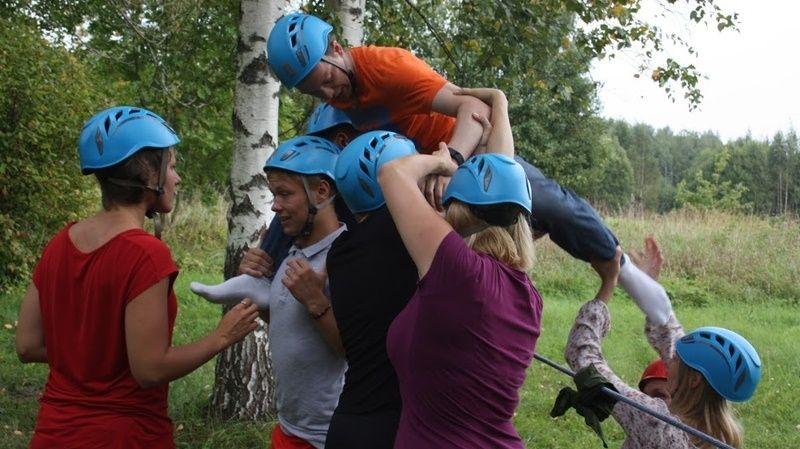 UAB “Enefit” komandas sadarbības programma DISC tests + zemās virves